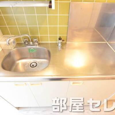 カスコンロ設置可能なキッチンです。