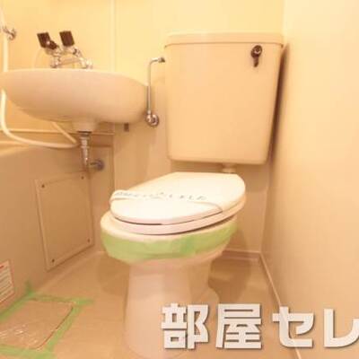 掃除のし易いトイレで清潔です。
