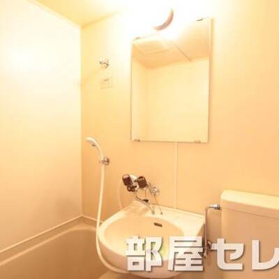 洗面台完備です。