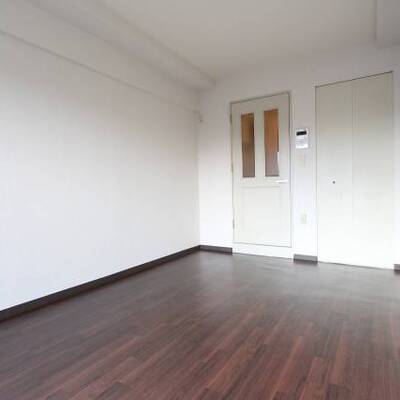 まったりできるお部屋です。1002号室の写真です。