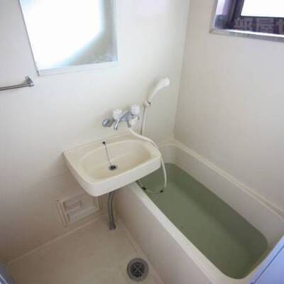 バス・トイレ別です