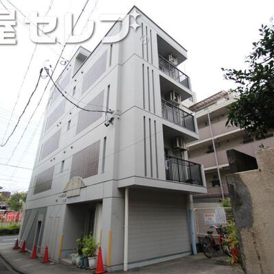 おしゃれな外観。