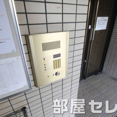 オートロックで安心。