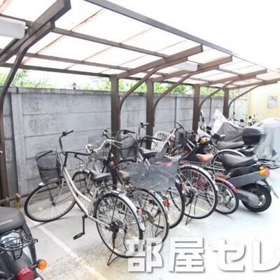 敷地内駐輪場あり。