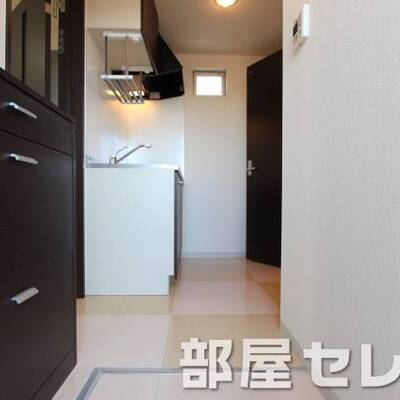 玄関から見た景色です。イメージ写真