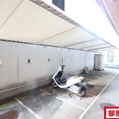 エレベーター完備で楽です。