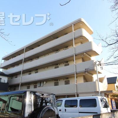 5階建の鉄筋コンクリート造。