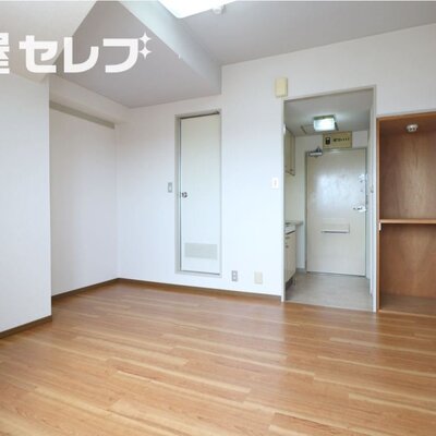 ※203号室内装写真参照
