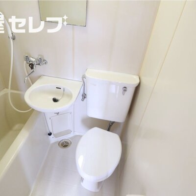 ※203号室内装写真参照