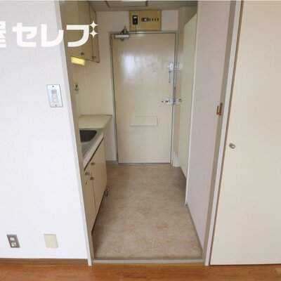 ※203号室内装写真参照