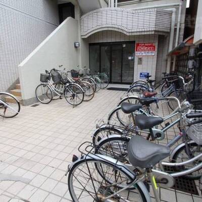 駐輪場完備