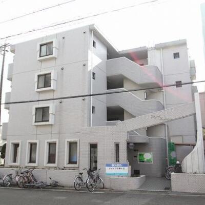別角度から見た外観です。