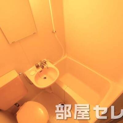 バスルームでごゆっくり。