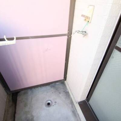 室外洗濯機置場