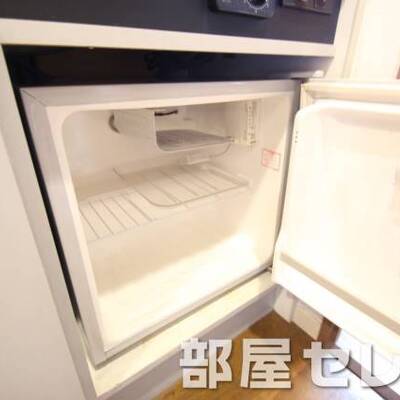 ミニ冷蔵庫。