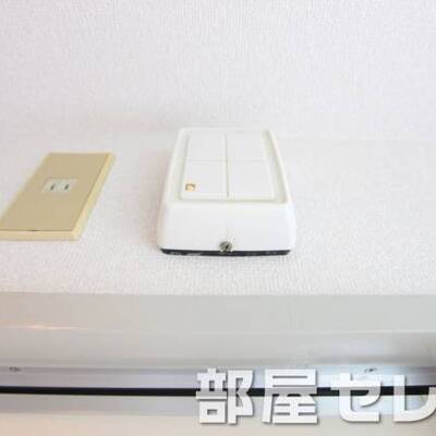 室内に呼び鈴付きで訪問者の対応もできます。